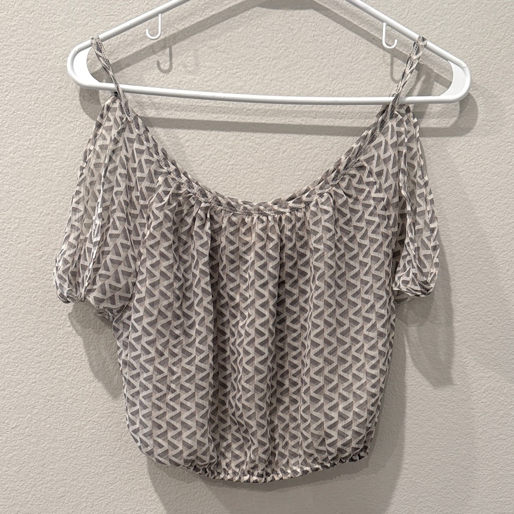 NWT Hollister Cropped Open Sleeve Gray Geometric Sheer Top Size‎ Medium